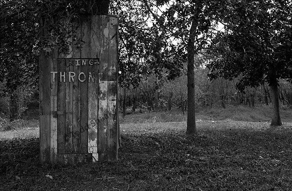 Outhouse 4 King Throne