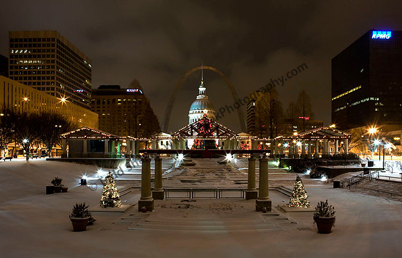 Kiener Plaza and the May Amphitheater